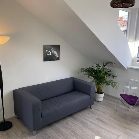 Dachterrasse Fuer 4 Personen Apartment Wina Bagian luar foto